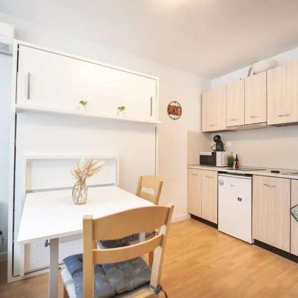 Boho Spa Apartments with Sauna, хотел в София