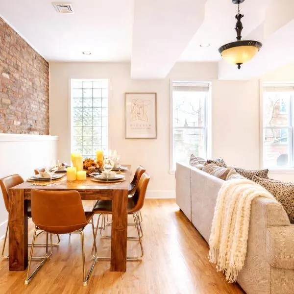 The Brick House Wooster Sq at Yale with Skyline Deck and WD, готель у місті Нью-Гейвен