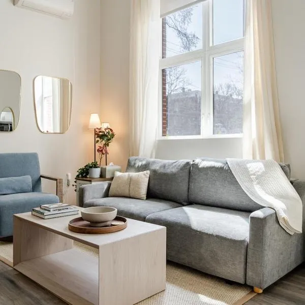 Central 2BR Near Yale WiFi with Washer and Dryer, khách sạn ở New Haven