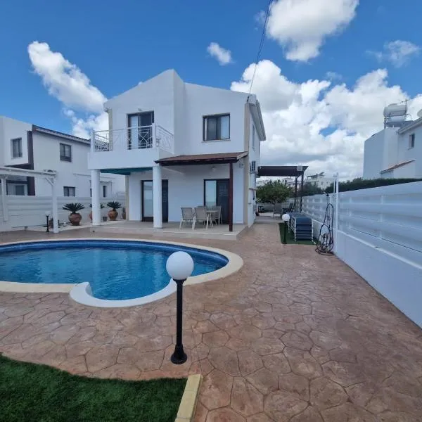 Marmario Villa 10, hotell i Anarita