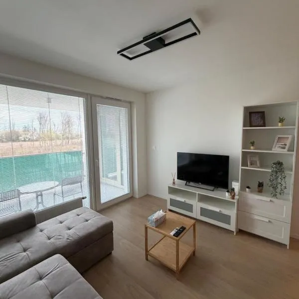 브라티슬라바에 위치한 호텔 SkyGate apartment with Private Parking Garage