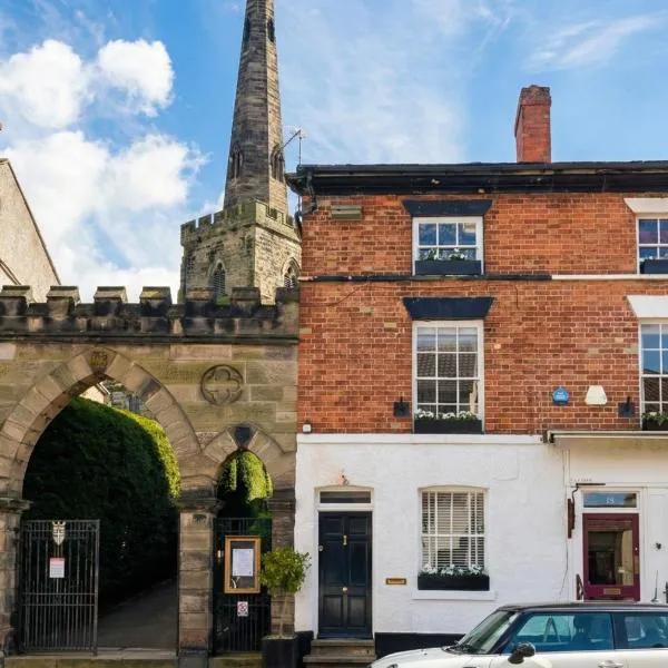 Quirky Village Centre Apartment Above a Cocktail Bar, Castle Donington, hotel di Castle Donington