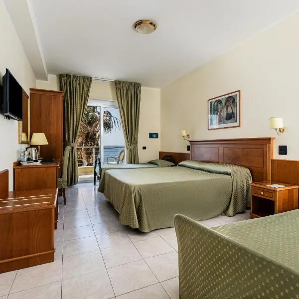 Grand Hotel Victoria, hótel í Bagnara Calabra