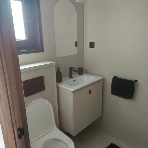 Petit chalet, hotel din Cruas