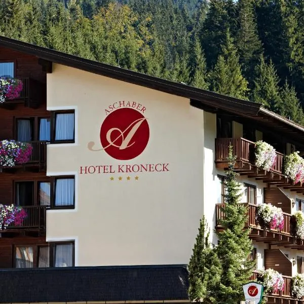 Hotel Kroneck, hotel a Kirchberg in Tirol