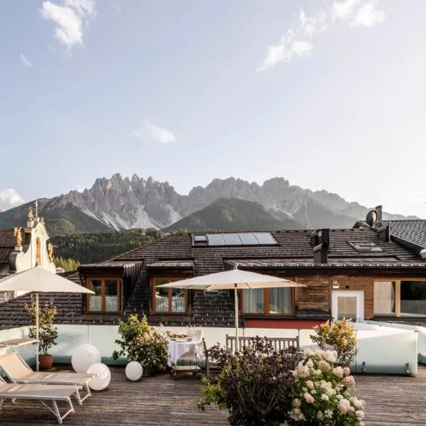Boutique & Gourmet Hotel Orso Grigio - Grauer Bär, hotel in Innichen