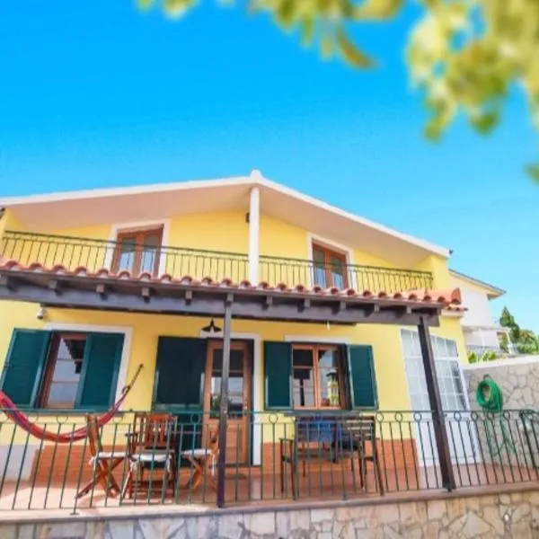 A House near CR7 Museum Madeira, hotel din Funchal