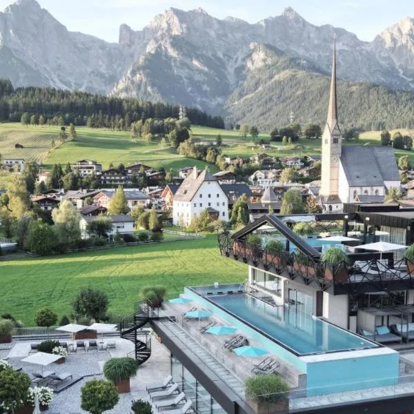 die HOCHKÖNIGIN - Mountain Resort, Hotel in Maria Alm am Steinernen Meer
