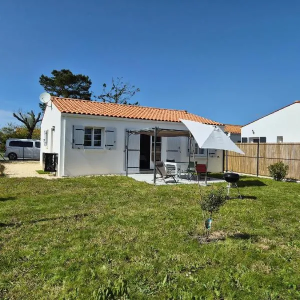 Maison neuve 3 étoiles proche de la mer – hotel w mieście La Brée-les-Bains