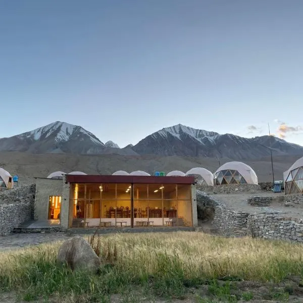 Namseylin Pangong Eco Geodome، فندق في Merak