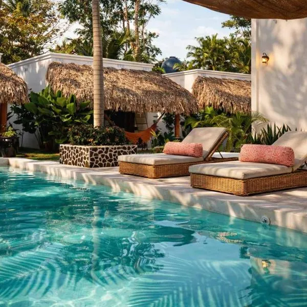 NUKUMI CLUB- adult only boutique casitas, hotel v mestu Santa Catalina