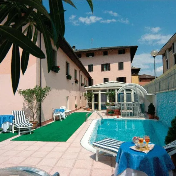 Albergo Due Spade，卡爾多納佐的飯店