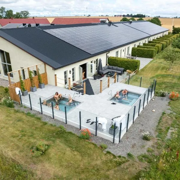 Örums Nygård Gårdshotell, hotel em Löderup