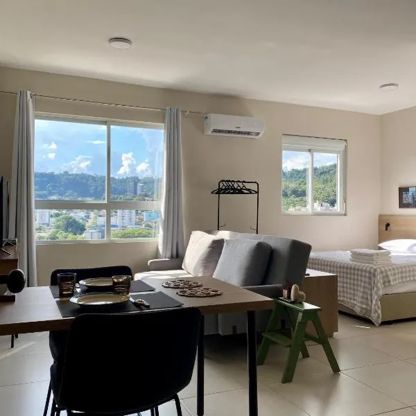 Studio completo no centro com garagem coberta e vista、サンタ・クルス・ド・スルのホテル