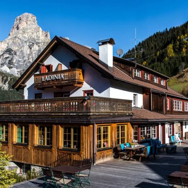 Berghotel Ladinia, hotell i Corvara