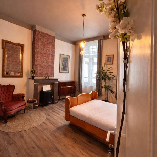 Stylish & Spacious Studio near Park & Museums, Amberes
