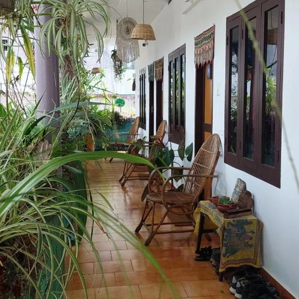 Mountain View Homestay, готель у місті Теккаді