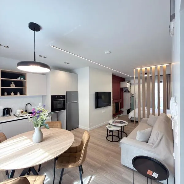 By The River Stay, hotel sa Florina