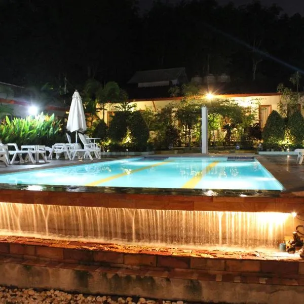 Phuket Muay Thai House, hotel en Chalong