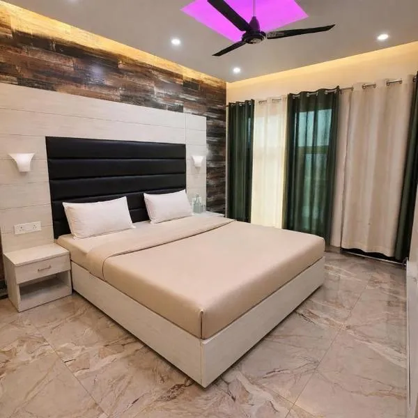 Viesnīca Hotel The GVR - Mussoorie - Luxury Rooms With Balcony pilsētā Massūrī