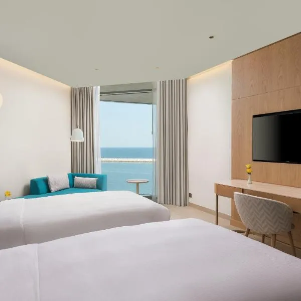 voco Muscat Al Mouj by IHG, hotel v destinaci Muscat