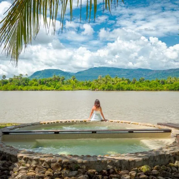Komsan Kampot Resort, готель у місті Кампот
