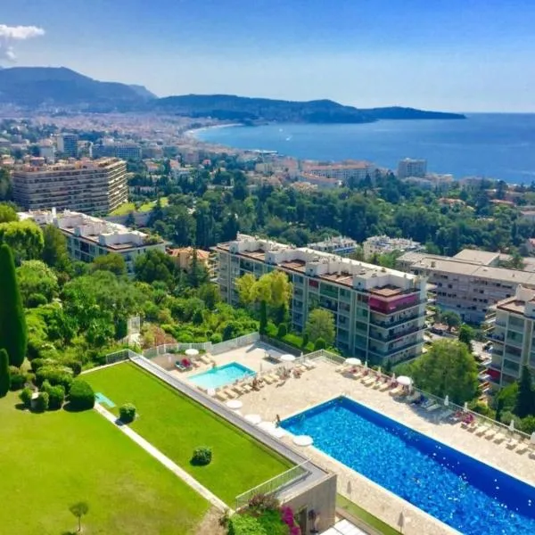 Studio in a luxury community, hotel en Niza
