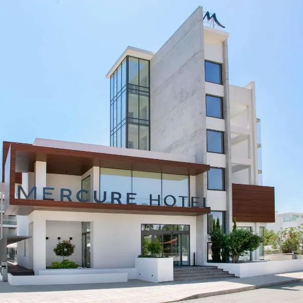 Mercure Larnaca Beach Resort, hótel í Larnaka