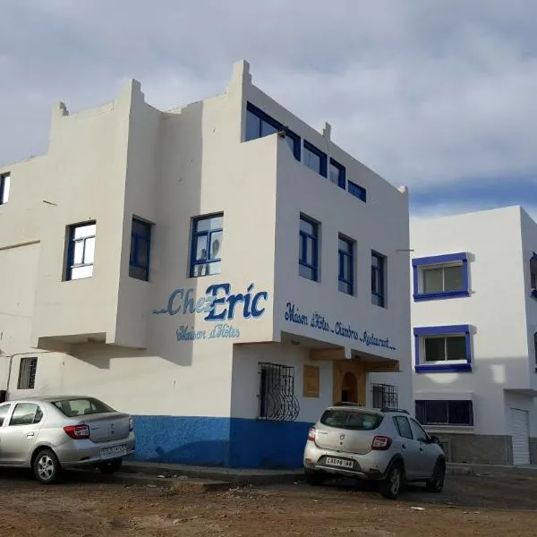 Chez Eric, hotel in Akhfennirr