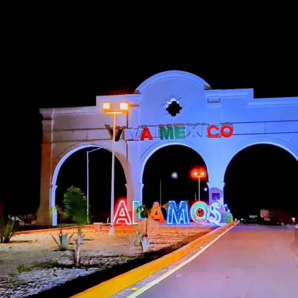 Glamping in Pueblo Magico Alamos Sonora, hotel en Álamos