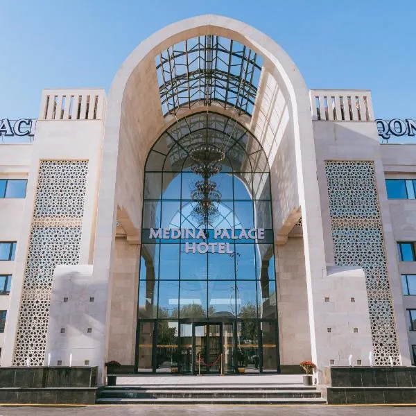 Medina Palace Hotel, hotel di Türkistan