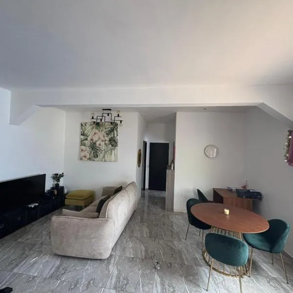 Grand T2 Meublé à Mtsapere Baobab, hotel u gradu Mamoudzou