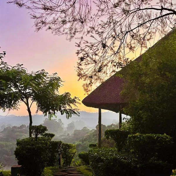 Mwamba Kelele Lodge: Fort Portal şehrinde bir otel