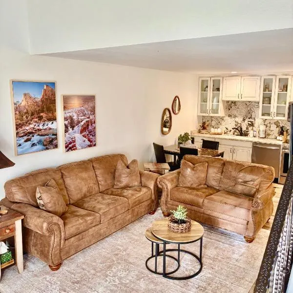 Eagles Roost Haven - Cozy Ski View Condo, hotel di Brian Head