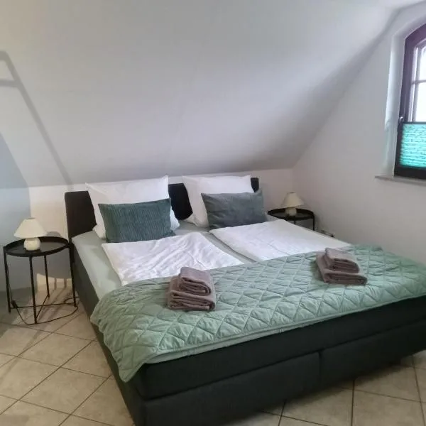 Fischstübchen Neeberg Apt 1 – Wald und Wiese – hotel w mieście Krummin