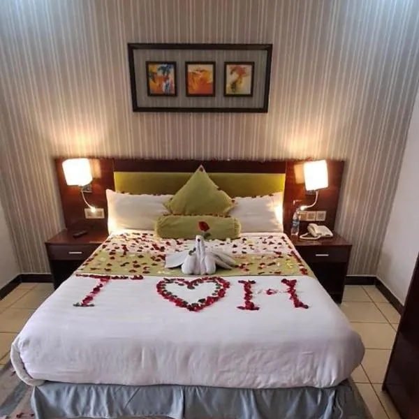 Hotel Time And SPA, מלון בDesē