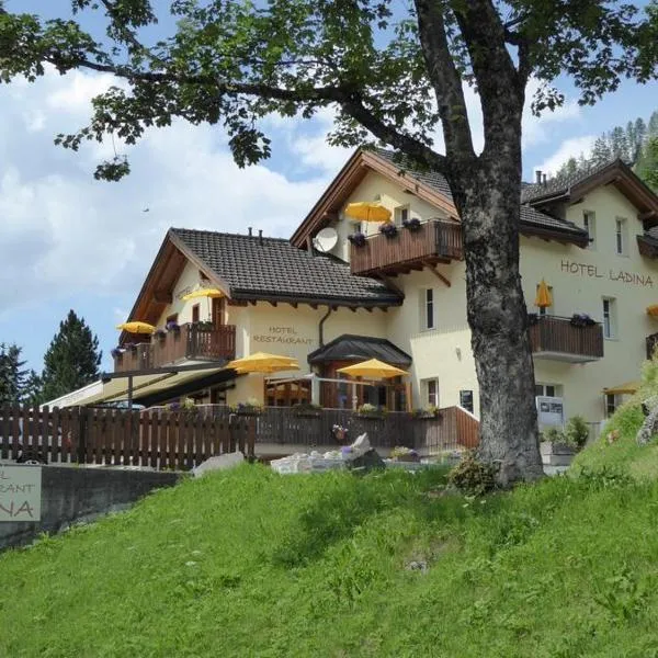 Hotel Garni Ladina, hotel a Bergün