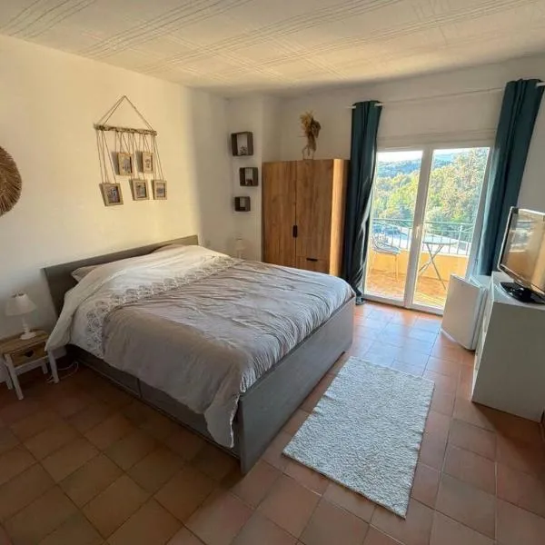 Studio proche plage, aéroport, Porticcio, Ajaccio, hotel in Cauro