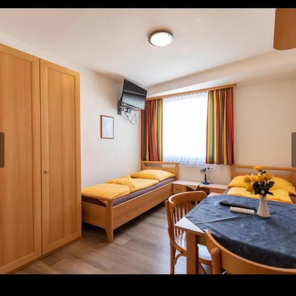 Gasthof Zur Alten Schmiede Schlembach:  bir otel
