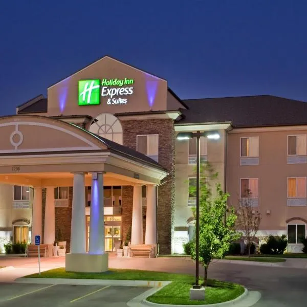 Holiday Inn Express Hotel & Suites Wichita Airport by IHG – hotel w mieście Wichita