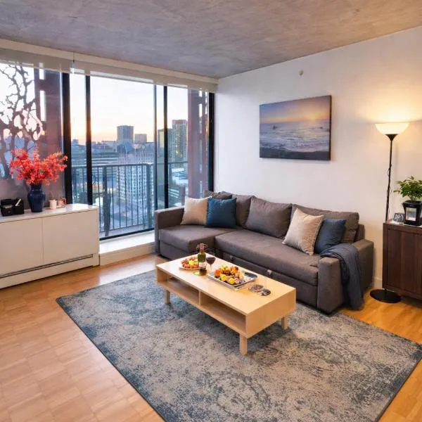 Modern Downtown Apartment with Million City Views, hotel v destinácii Vancouver