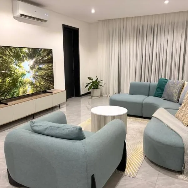 Blue Diamond Luxe, hotel in Gaborone