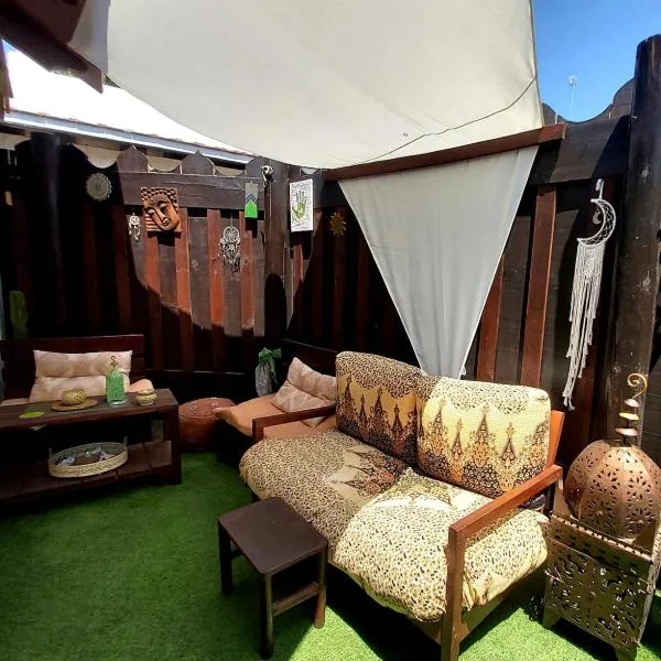 Bungalow Los Caños de Ola Zahora Playa, ξενοδοχείο σε Κάδιθ