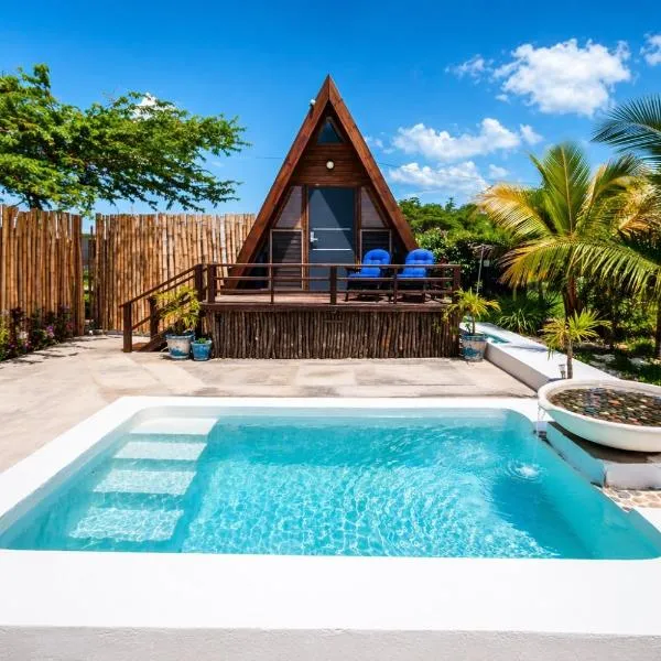 Cashaw Cabin - Private Retreat with a Pool, hotel a Treasure Beach