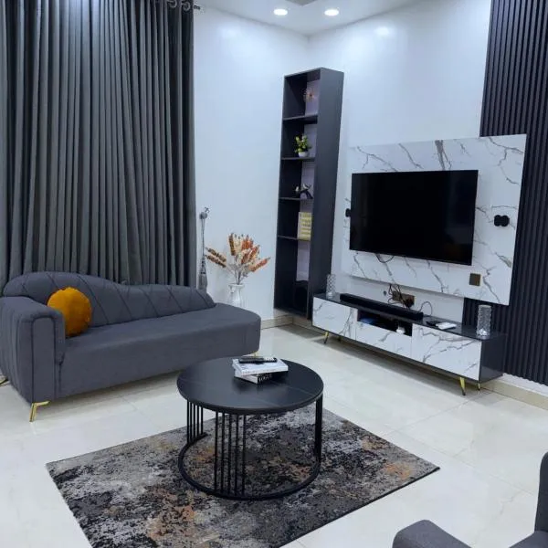 LUXURY 4BR Duplex with STARLINK & PS5, 4mins to GRA, hotel Port Harcourtban