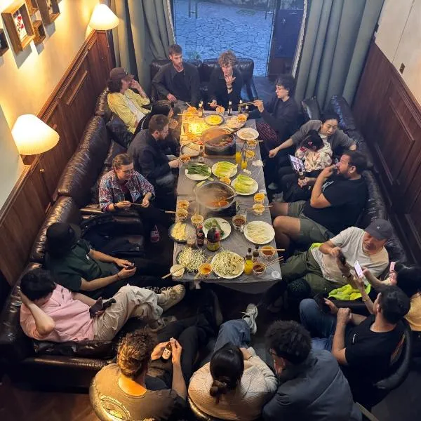 SONDERIA Lazybones Hostel, hotel di Chengdu