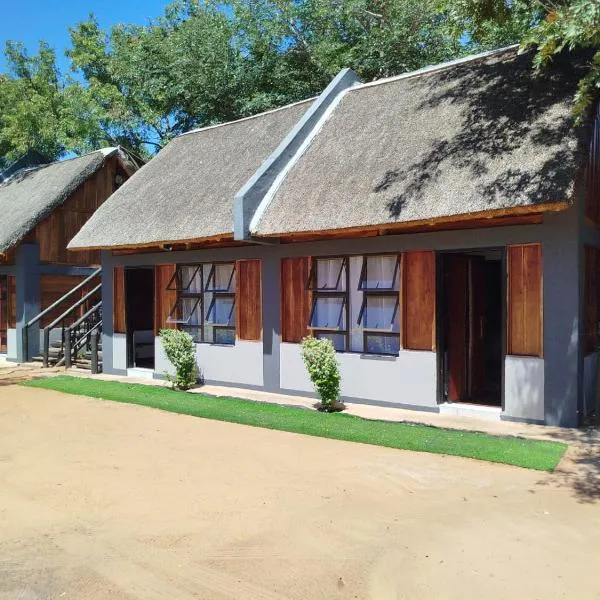 Kasane Airport में, होटल Shalakwe Hills Eco-Cabins