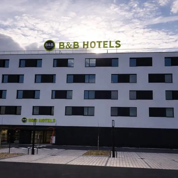 B&B HOTEL Rennes Liffré، فندق في Liffré