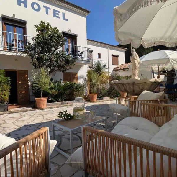 Hotel La Bastide، فندق في لو لا فاندو