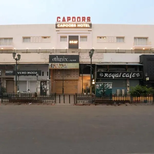 asar Capoors Hotel Hazratganj by Orion Hotels, hotel a Lucknow